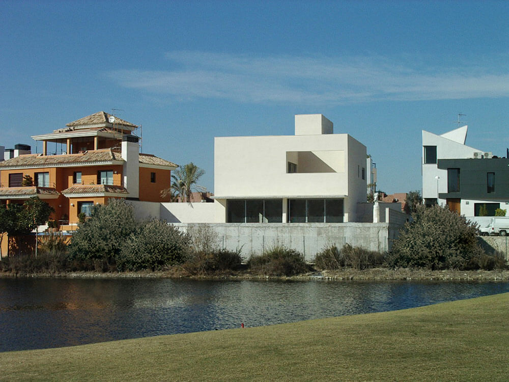 Vivienda unifamiliar de nueva construcción en Alicante. Proyecto y Dirección de Obra.